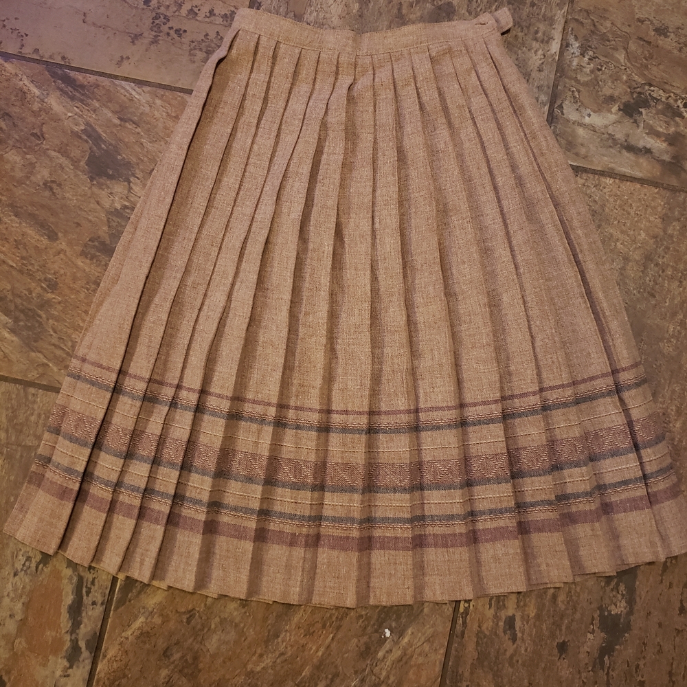 70s 80s Vintage Retro Tomboy Pleated Skirt 9 Tan Plaid Border Preppy Schoolgirl